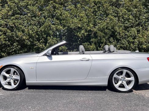 Used 2011 BMW 335i Convertible RWD image 7