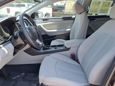 Used 2019 Hyundai Sonata SEL w/ Tech Package 02 FWD image 8
