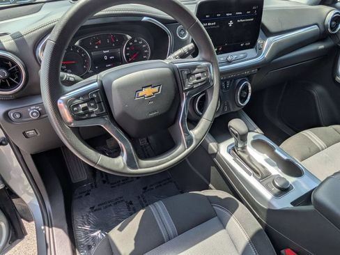 Used 2025 Chevrolet Blazer LT FWD image 15