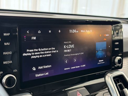 Used 2023 Kia Sorento SX FWD image 21