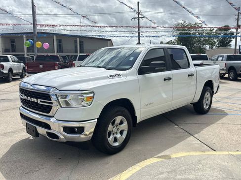 Used 2024 RAM 1500 Big Horn AWD/4WD image 3