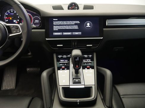 Certified 2023 Porsche Cayenne Platinum Edition AWD/4WD image 31