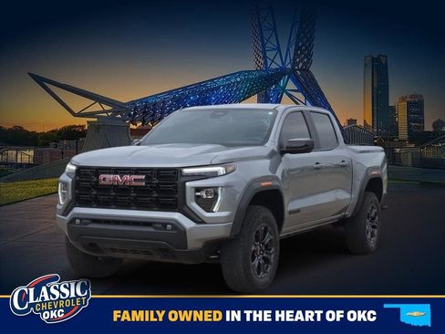 Used 2025 GMC Canyon Elevation w/ Convenience Package AWD/4WD image 3