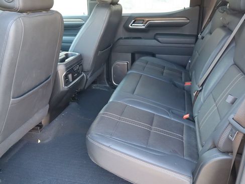 Used 2023 Chevrolet Silverado 1500 High Country w/ Technology Package AWD/4WD image 5