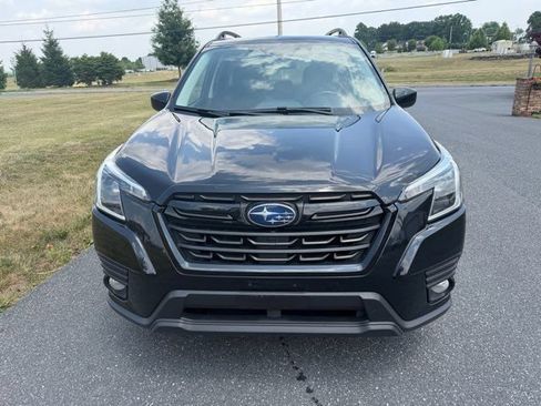 Used 2023 Subaru Forester Premium AWD/4WD image 4