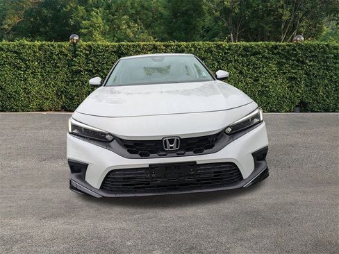 Used 2024 Honda Civic EX-L image 9