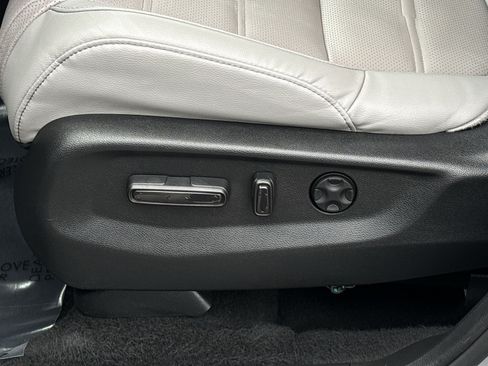 Used 2021 Honda CR-V EX-L image 11