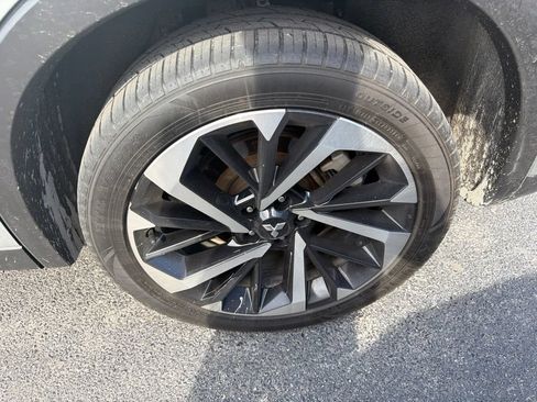 Used 2022 Mitsubishi Outlander SE AWD/4WD image 4