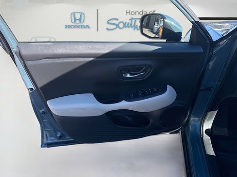 Certified 2023 Honda HR-V LX image 19