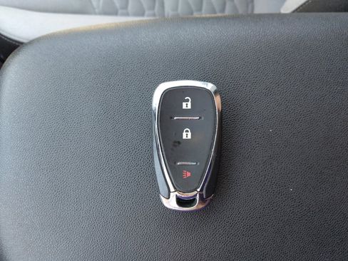 Used 2021 Chevrolet Equinox LS FWD image 32