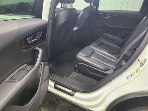 Used 2018 Audi Q7 3.0T Premium Plus w/ Premium Plus Package image 37