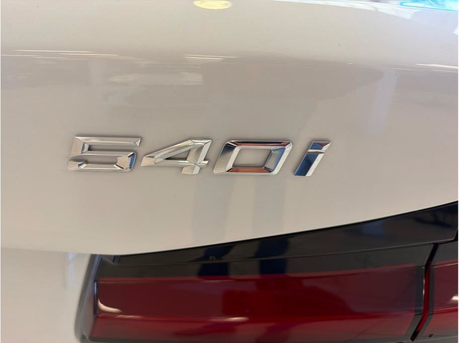 Used 2021 BMW 540i w/ M Sport Package RWD image 43