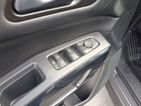 Certified 2024 Nissan Pathfinder SV FWD image 15