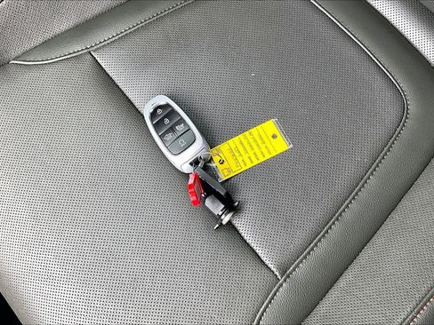 Certified 2023 Hyundai Santa Cruz Limited image 15