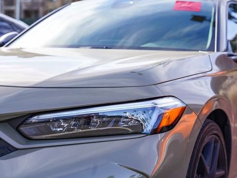 Used 2025 Honda Civic Sport image 7