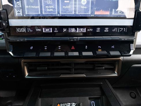 Used 2022 GMC Hummer EV Edition 1 w/ LPO, Illumination Package AWD/4WD image 49