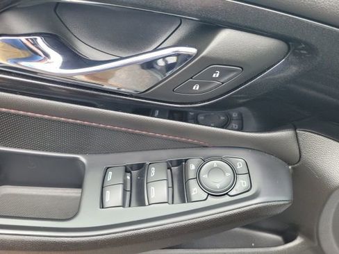 Used 2022 Chevrolet Traverse RS image 27