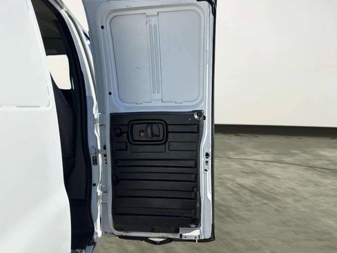 Used 2016 Chevrolet Express 2500 Extended image 17