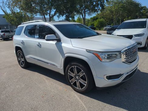 Used 2017 GMC Acadia Denali w/ Technology Package FWD image 2