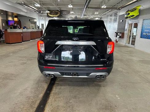 Certified 2021 Ford Explorer Platinum w/ Equipment Group 601A AWD/4WD image 4