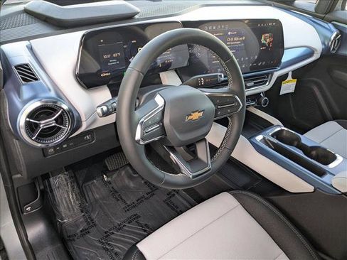 New 2026 Chevrolet Equinox EV LT image 3