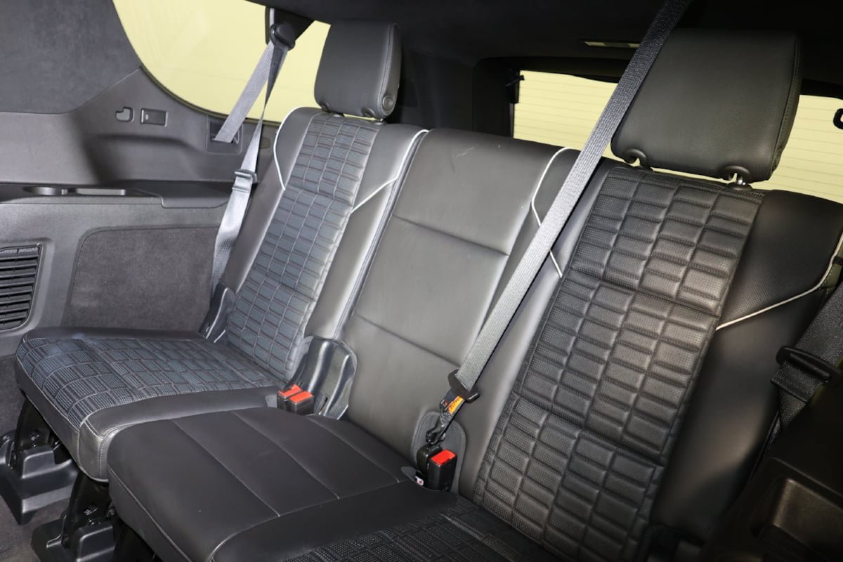 Used 2023 Cadillac Escalade ESV Sport Platinum w/ LPO, ONYX Package AWD/4WD image 12