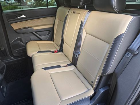 Used 2022 Volkswagen Atlas Cross Sport SE AWD/4WD image 18