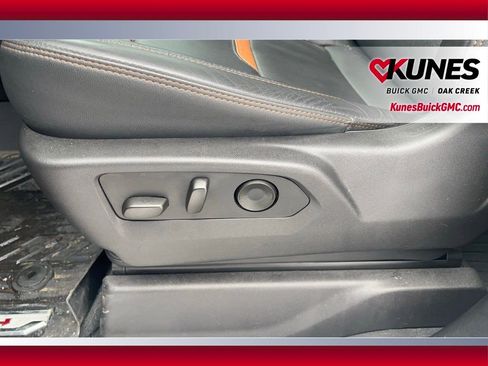 Used 2025 GMC Sierra 2500 AT4 w/ AT4 Premium Plus Package image 12