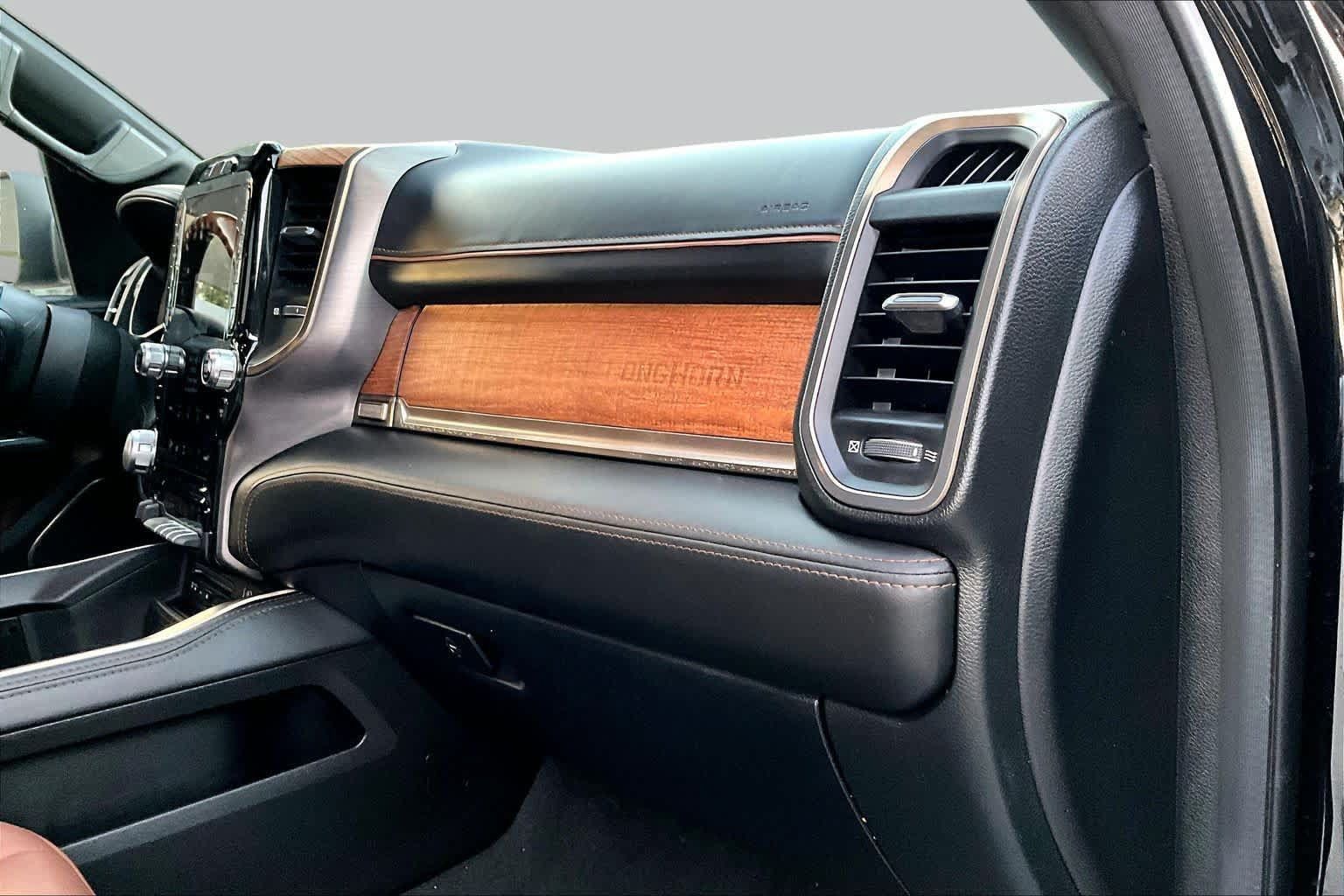 Used 2019 RAM 1500 Limited AWD/4WD image 19