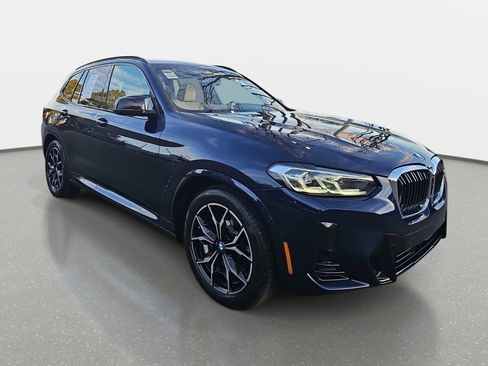 Used 2022 BMW X3 M40i image 3