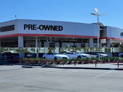 Used 2023 Toyota RAV4 LE FWD image 38