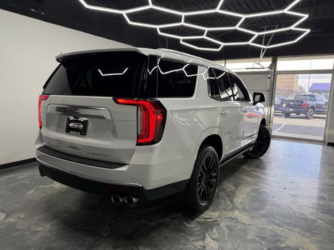 Used 2024 GMC Yukon Denali AWD/4WD image 5