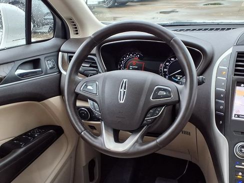 Used 2019 Lincoln MKC Reserve w/ MKC Climate Package FWD image 7