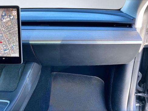 Used 2023 Tesla Model Y Performance image 17