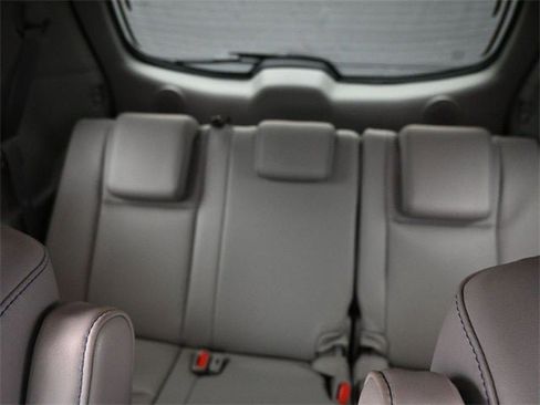 Used 2017 Toyota Highlander Limited image 21