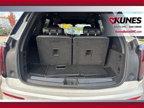 Used 2023 Cadillac XT6 Sport w/ Technology Package image 8