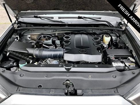 Used 2023 Toyota 4Runner Limited RWD image 31