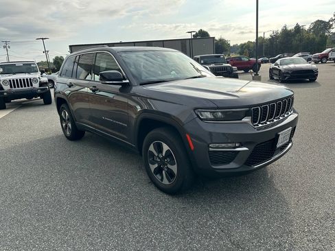 Used 2024 Jeep Grand Cherokee Limited 4xe AWD/4WD image 8