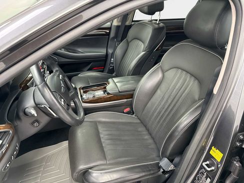 Used 2017 Genesis G90 3.3T Premium image 13
