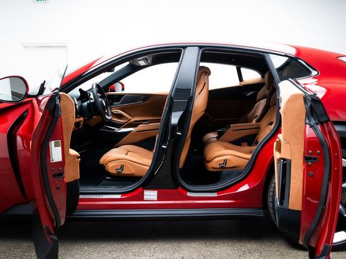 Used 2026 Ferrari Purosangue AWD/4WD image 26