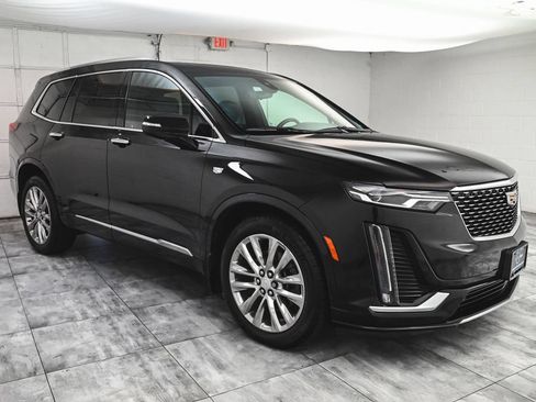 Used 2021 Cadillac XT6 Premium Luxury AWD/4WD image 3