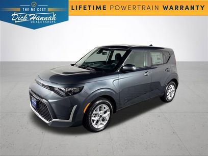New 2025 Kia Soul LX
