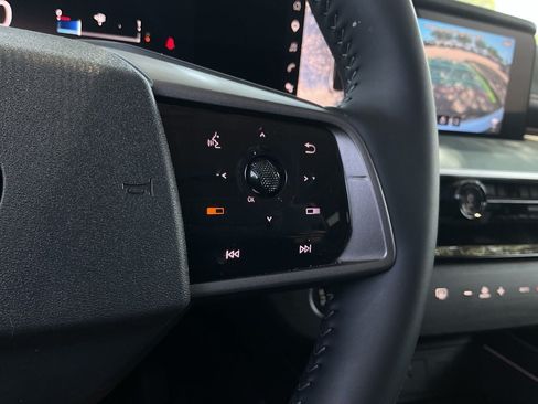 Certified 2025 Nissan Murano SL AWD/4WD image 33