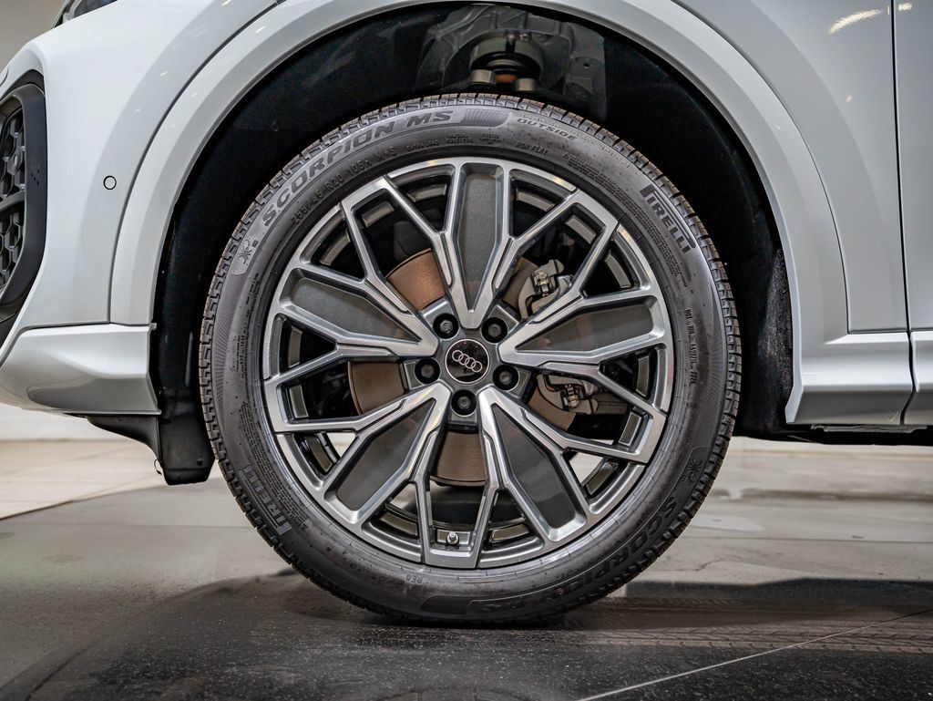 New 2026 Audi Q5 Premium Plus AWD/4WD image 10
