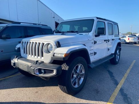 Used 2020 Jeep Wrangler Unlimited Sahara AWD/4WD image 17