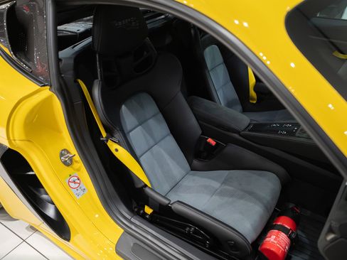 Used 2024 Porsche 718 Cayman GT4 RS RWD image 23