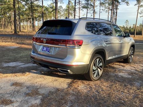 Used 2024 Volkswagen Atlas SE image 5