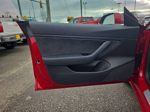 Used 2018 Tesla Model 3 Long Range image 17