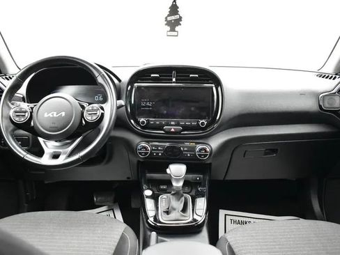 Used 2023 Kia Soul EX FWD image 19