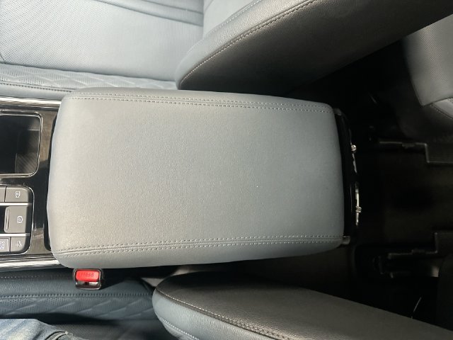 Certified 2025 Kia Sorento SX Prestige AWD/4WD image 31